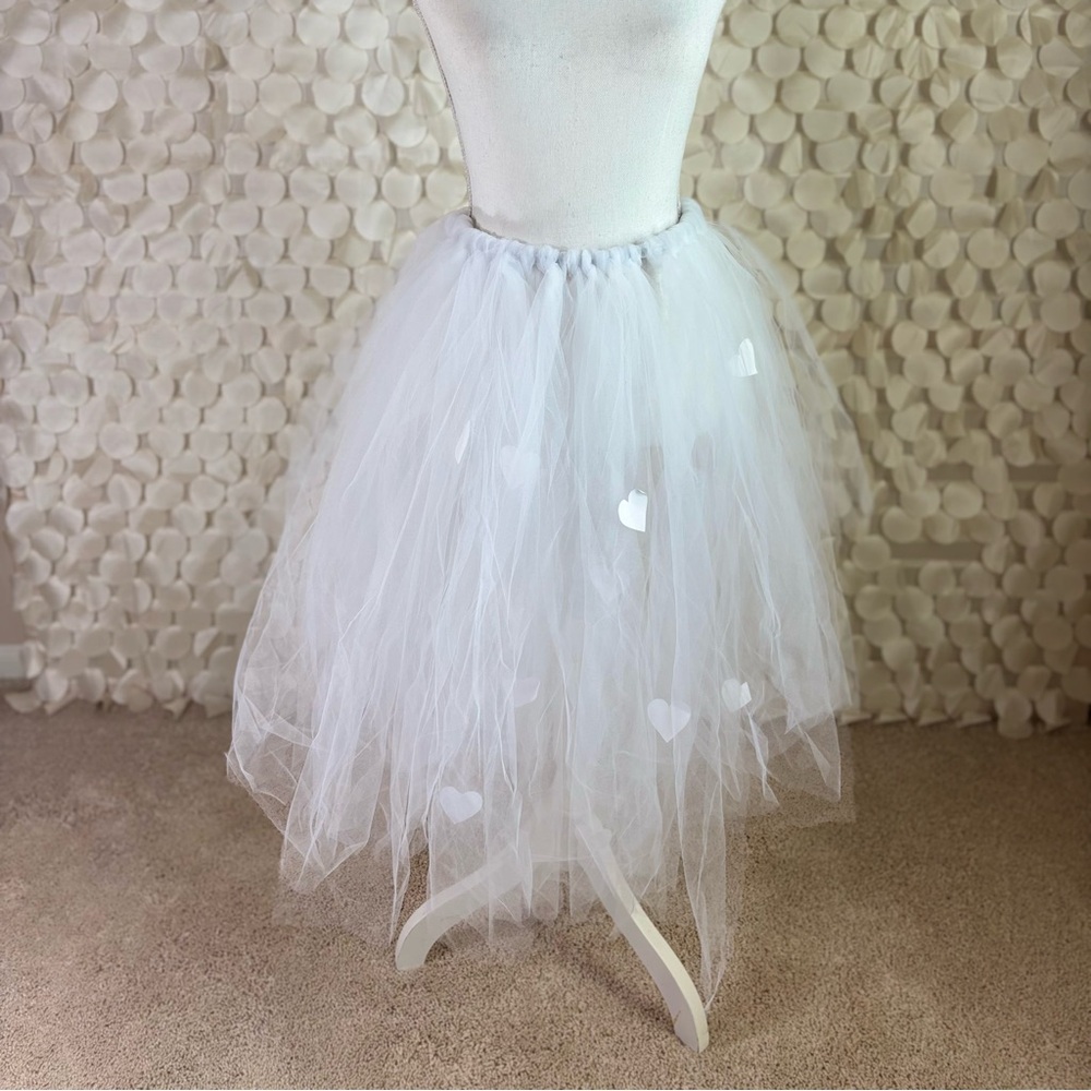 Elegant White Tulle Skirt